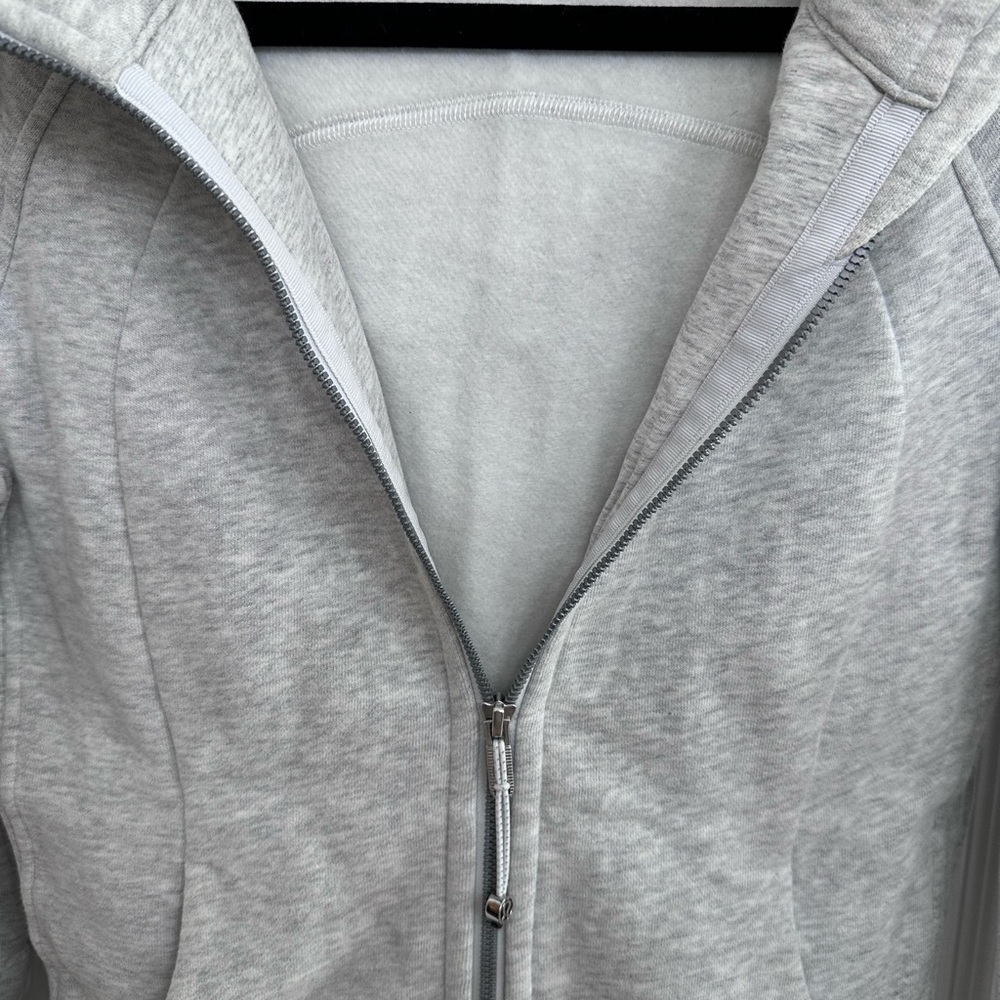 Lulu Lemon Scuba Gray Zip-Up Hoodie - Picture 3 of 3